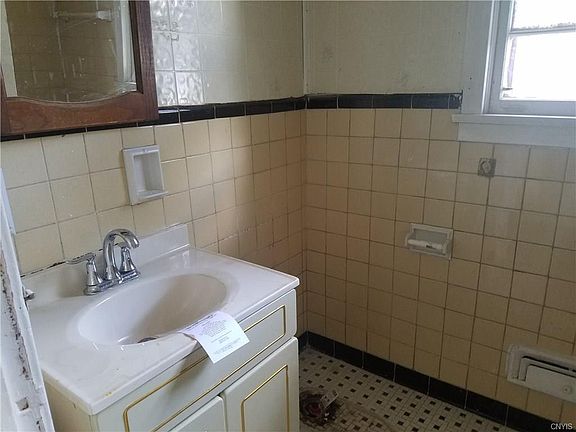 5th image of 600 W Brighton Ave