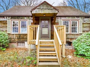 20 Loescher Ln, Chestnut Ridge, NY 10977