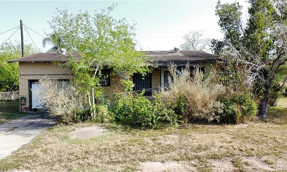 1st image of 241 Corona Crescent St