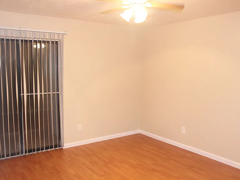 1550 Blountstown St — Photo 6