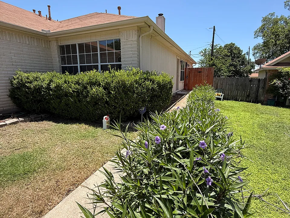 1235 Orchard Park Cir