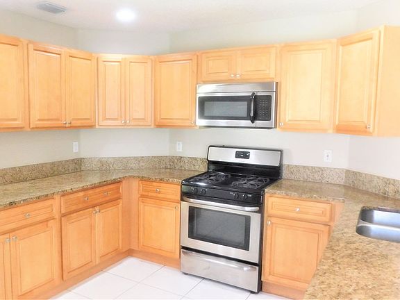 3rd image of 13550 NW 6th Dr