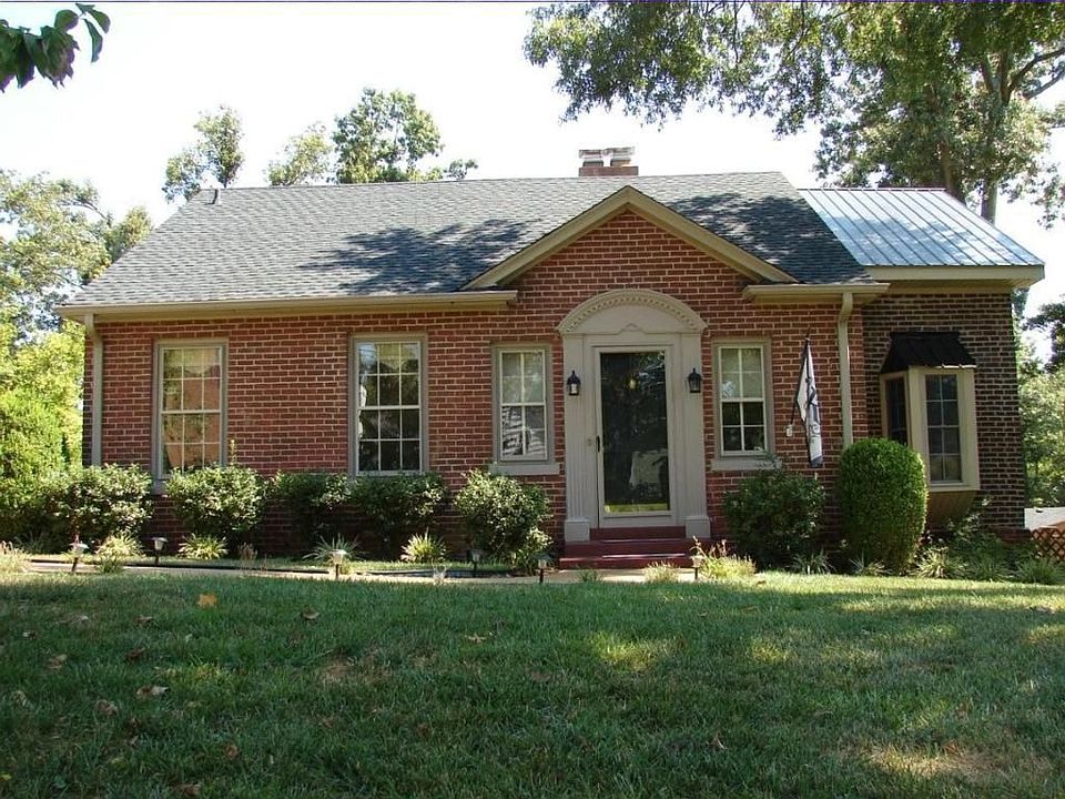 1st image of 612 Woodland Dr