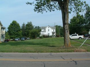 76 E Main St, Centerburg, OH