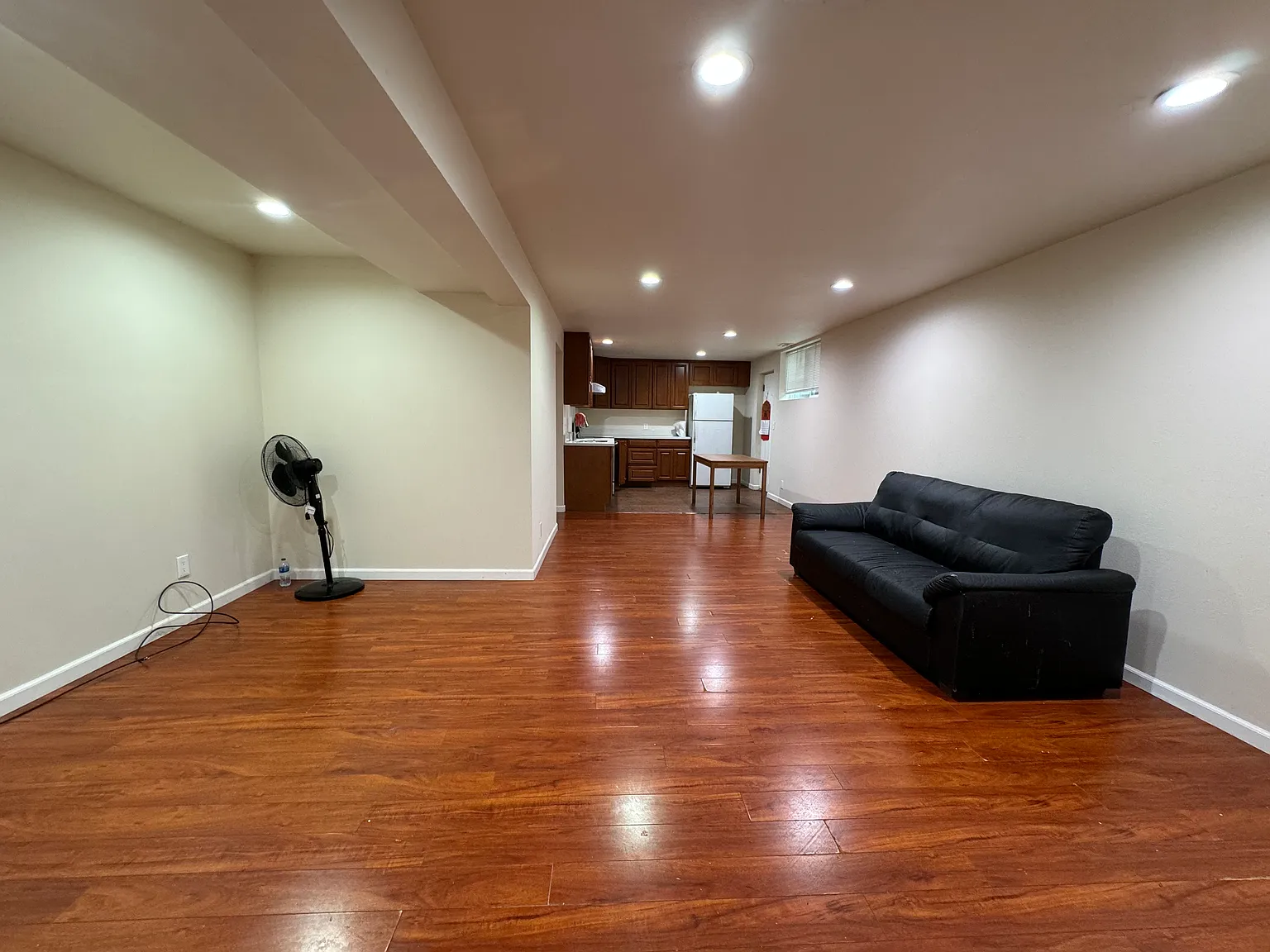 3 bed, 1279 sqft, $2,800 — Photo 2