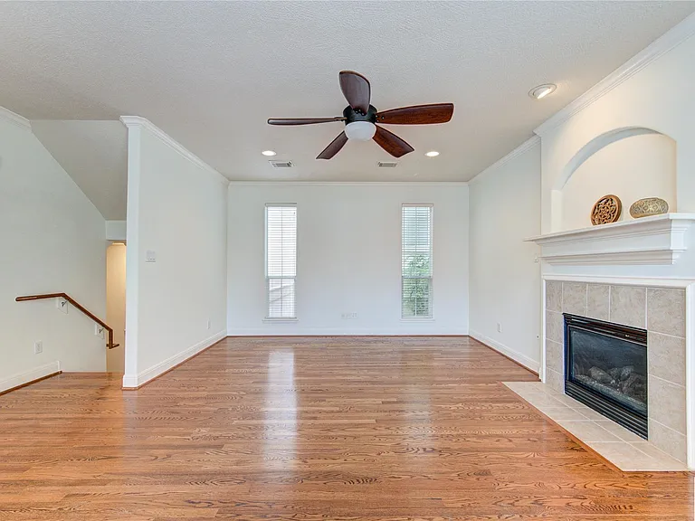 1322 Cohn St — Photo 15
