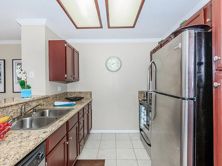 Seacrest Apartments — Photo 29