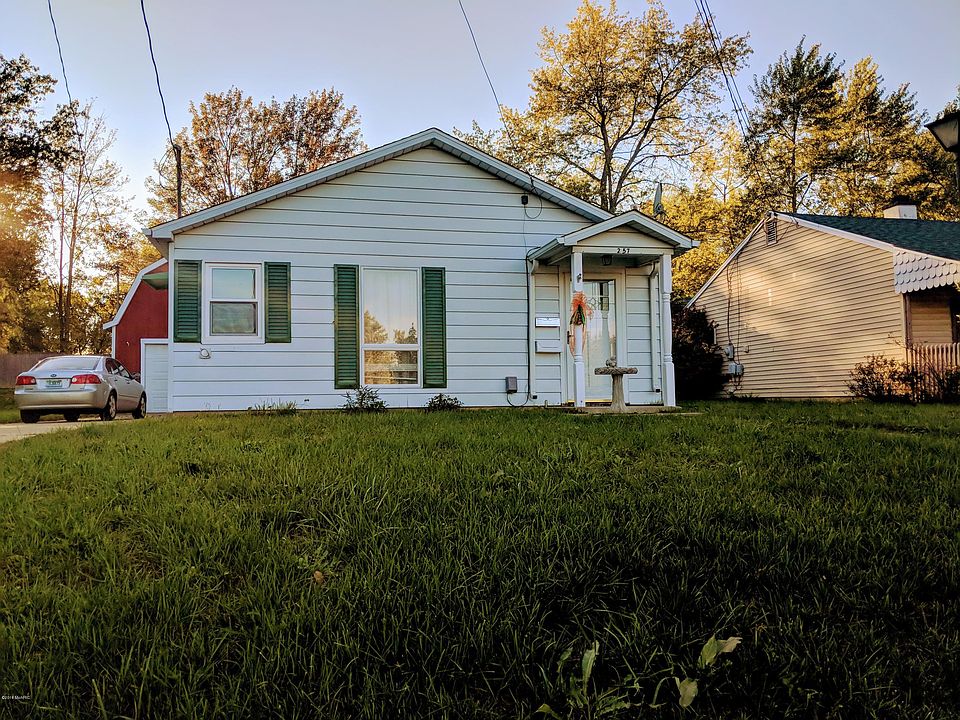1st image of 257 Yale St