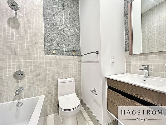 3rd image of 327 E 93rd St #5C