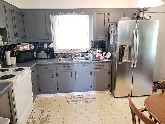 5th image of 104 Stanley Dr