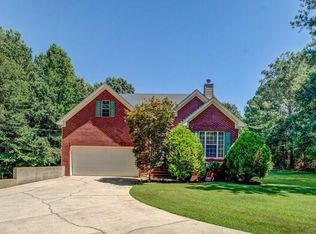 897 Lake Stone Lea Dr, Oxford, GA 30054