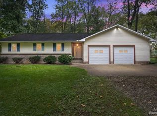 9200 Stofer Rd, Chelsea, MI 48118