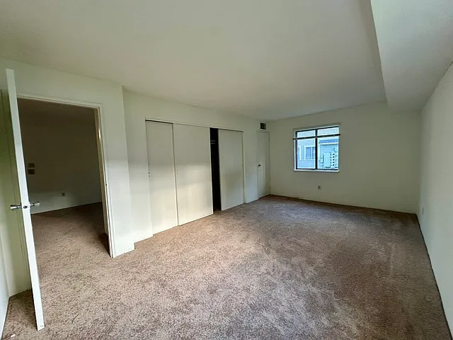 47 Village Brook Ln #16 — Photo 3
