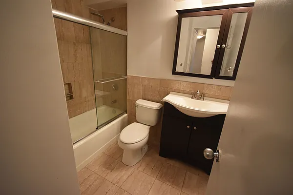 Rented by Luxury Habitat | media 33