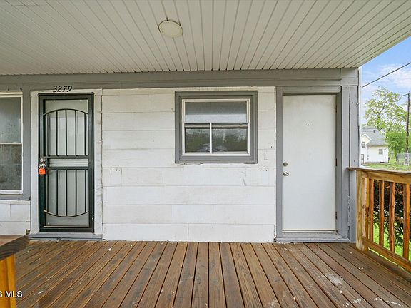 5th image of 3279 N Detroit Ave