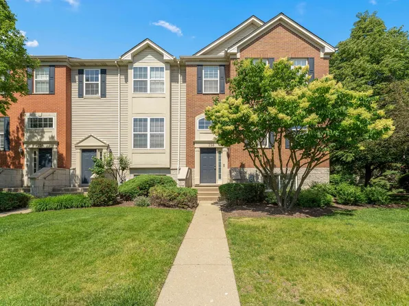 758 Lambert Ln #97-6, Bartlett, IL 60103