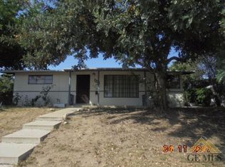 932 Acacia Ave, Bakersfield, CA 93305