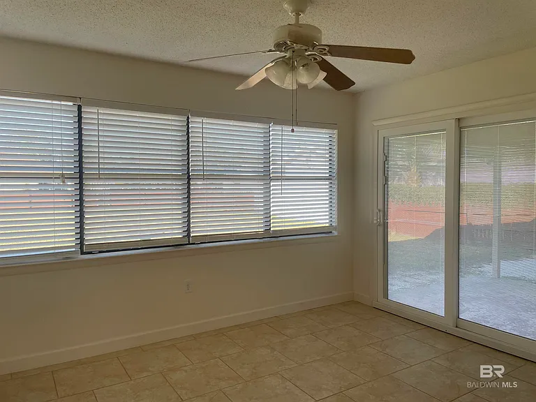 1303 N Cedar St — Photo 19