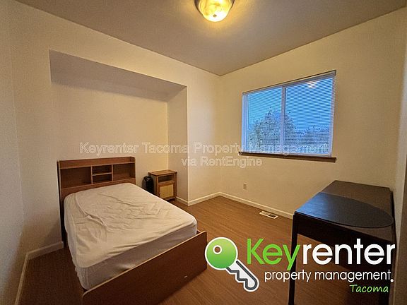 2nd image of 7630 Yakima Ave #4
