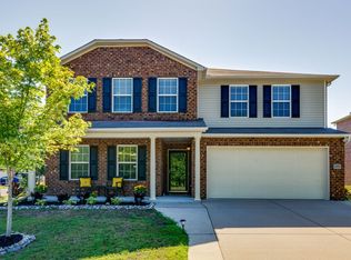 1001 Harmony Ln, Hendersonville, TN 37075