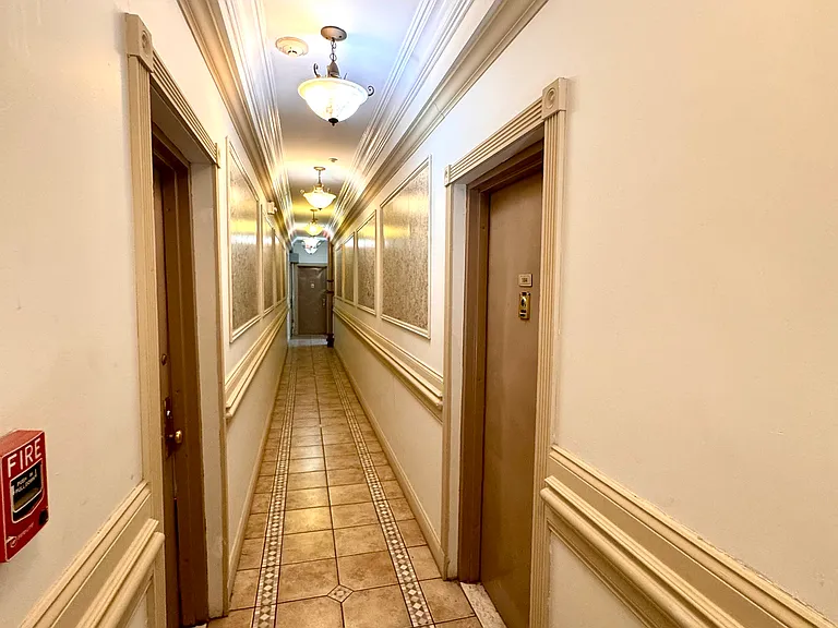 64 Park St #B — Photo 16