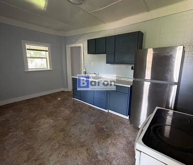 602 E Dayton St #C — Photo 3