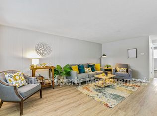 432 W 10th St, Loveland, CO 80537