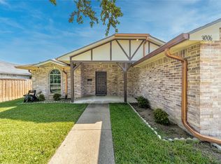 3006 Ruidosa Ave, Dallas, TX 75228
