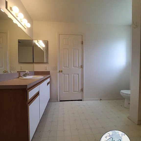 3 bed, 2.0 bath, 1180 sqft, $1,590 — Photo 13