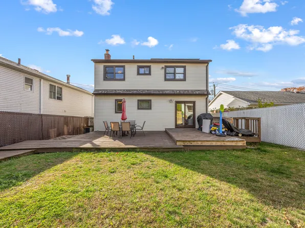 159 Seneca Avenue image 29 of 34