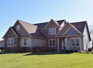8659 Juniper Ln, Monclova, OH 43542