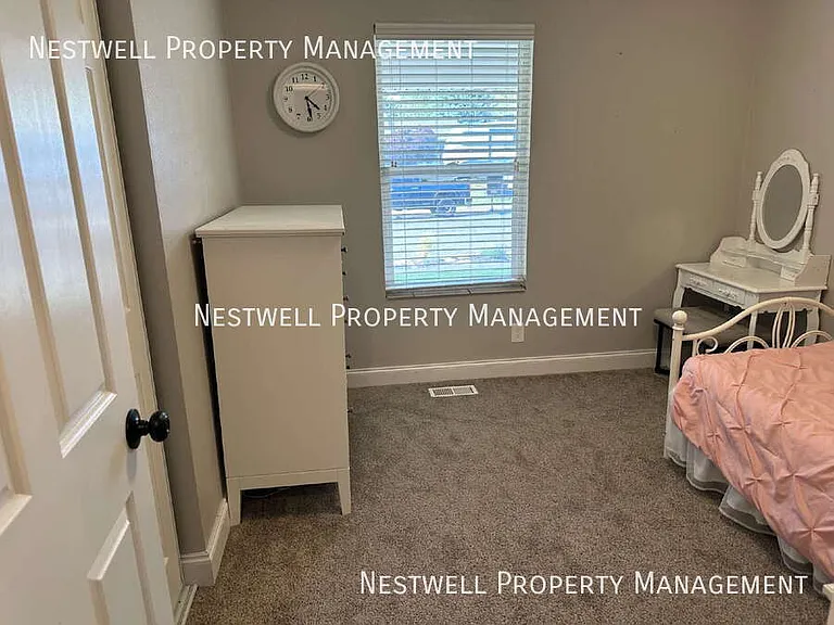 1236 E Cedar Ridge Rd — Photo 17