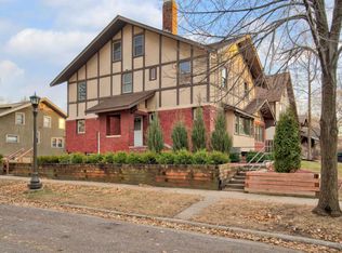 1086 Hague Ave, Saint Paul, MN 55104