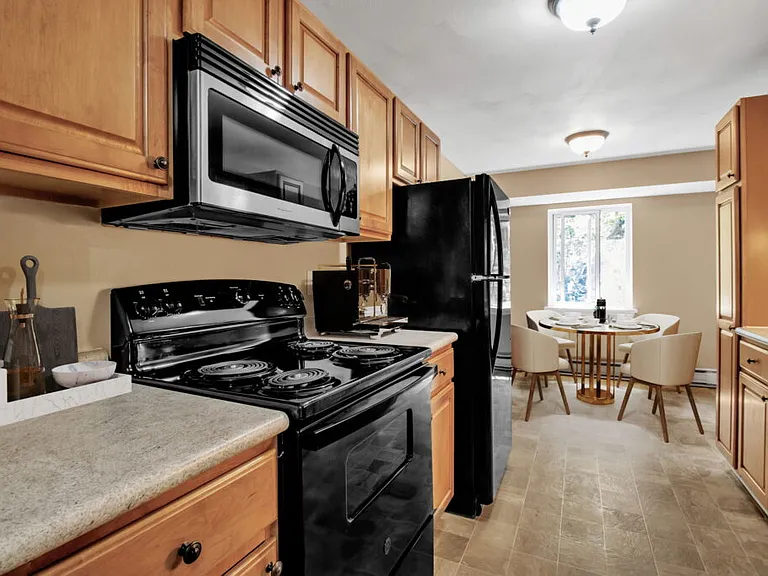 Geneseo Heights — Photo 2