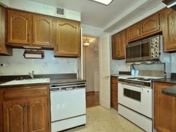 4625 5th Ave APT 700, Pittsburgh, PA 15213