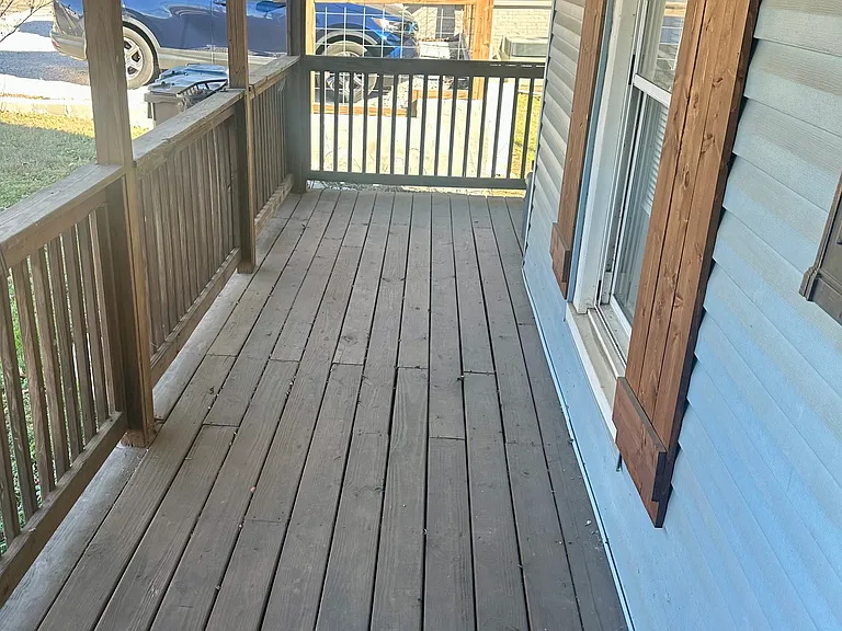 604 Augusta Ave — Photo 3
