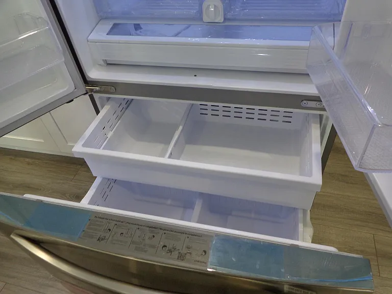 Large lower freezer with compartments