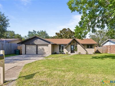 613 Jackson St, Edna, TX, 77957