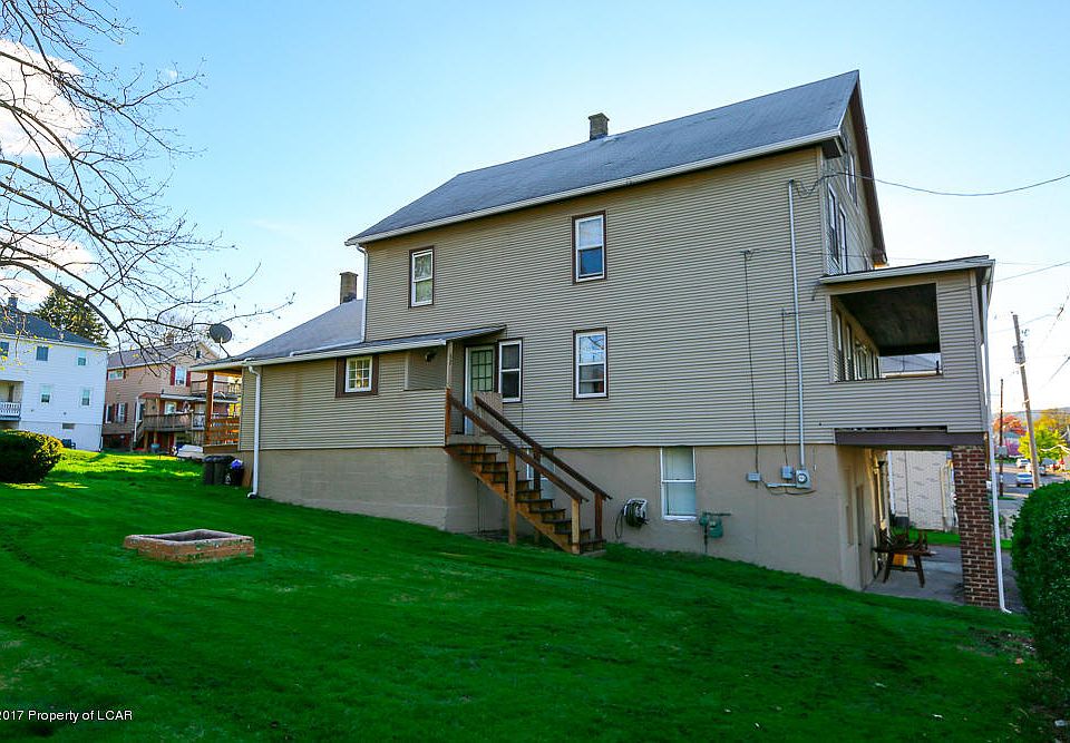 2nd image of 60 Chamberlain St