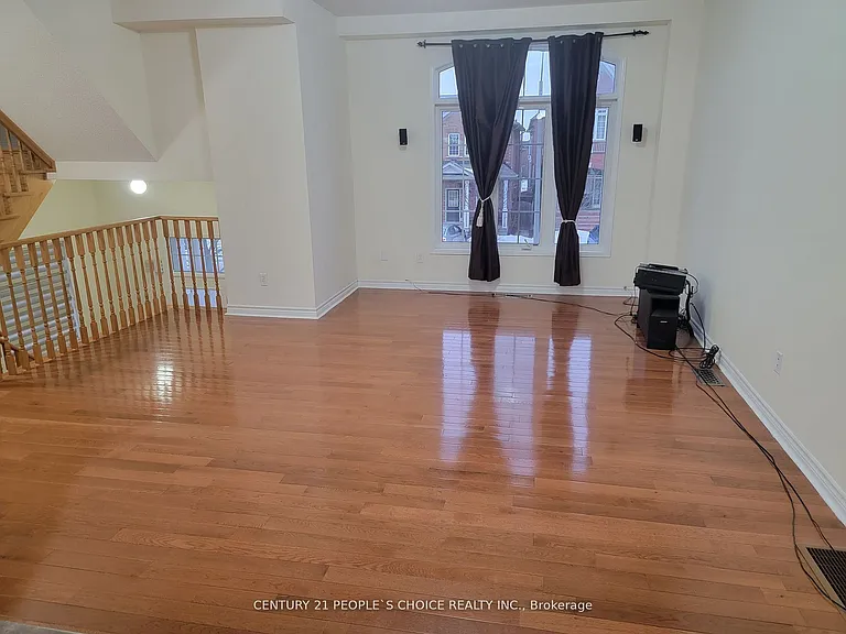 783 Millworks Cres — Photo 6