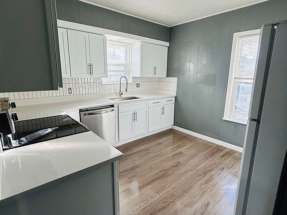 2nd image of 144 Division St #2