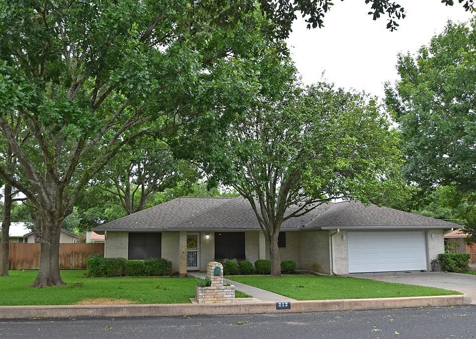 1st image of 212 Edgewood Dr