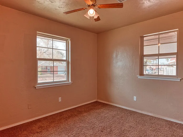 204 Vickie Dr — Photo 24