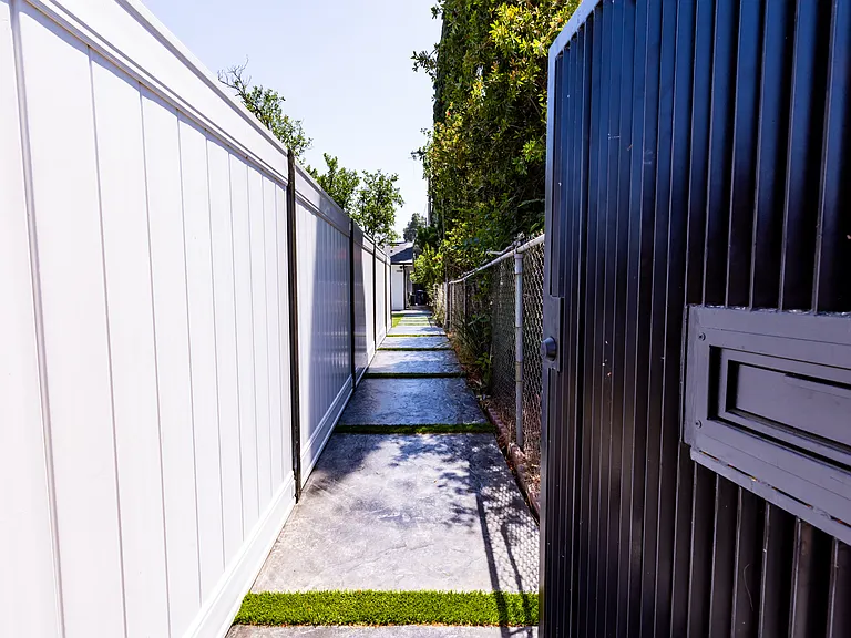 Devonshire St — Photo 5