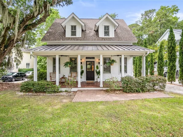 18 Bostick Cir, Beaufort, SC 29902