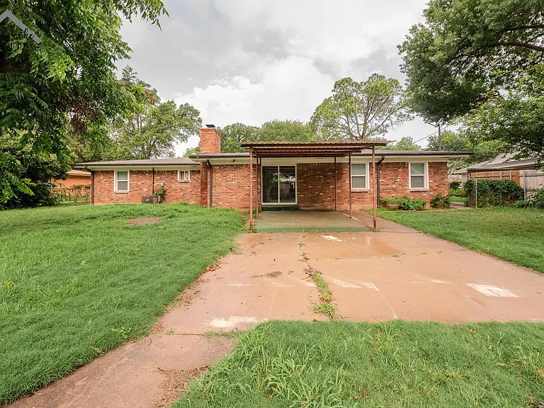 4505 University Ave — Photo 29