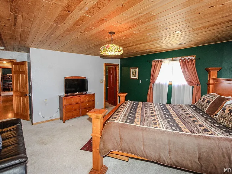 46784 Pioneertown Rd — Photo 23