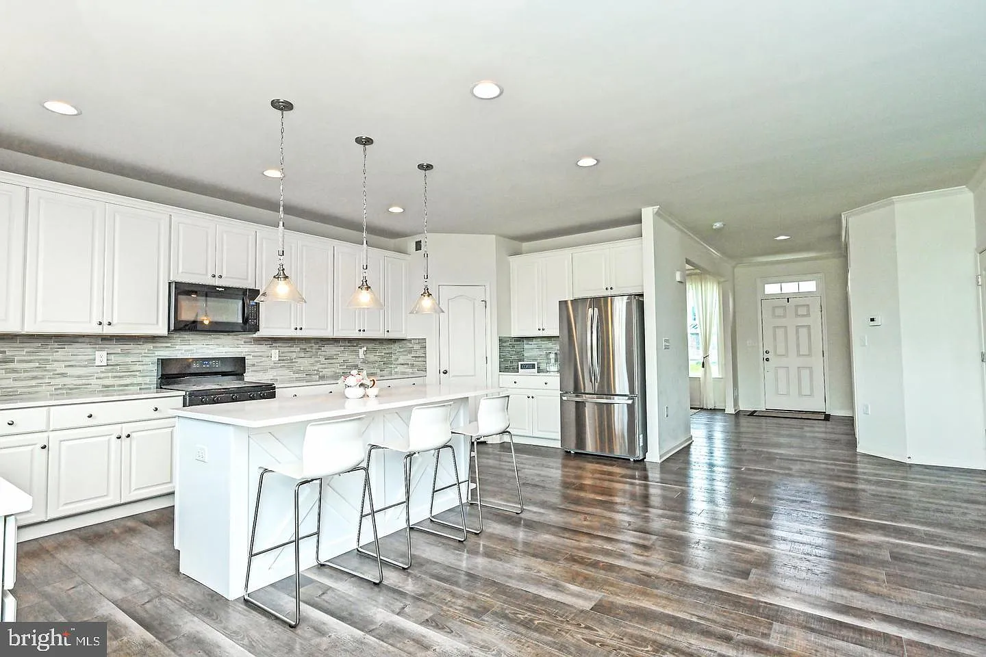 4 bed, 3.5 bath, 3730 sqft, $2,890 — Photo 4