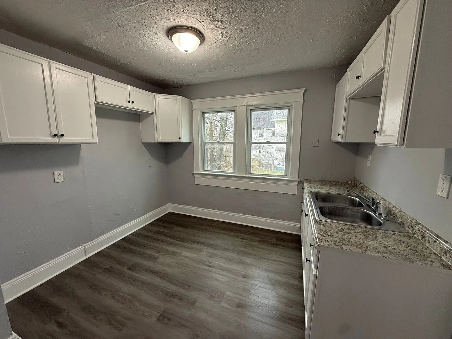 3bd Single Section 8 — Photo 2