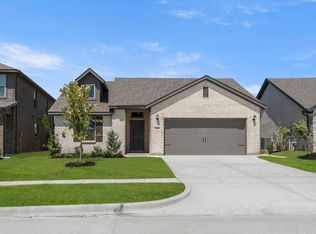 214 Bandit Trl, Terrell, TX 75160